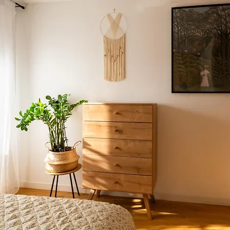 Apartment Oasis - Free Parking, Big Balcony, Private Park *