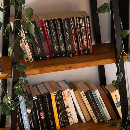 Oasis - Free Parking, Big Balcony, Private Park *