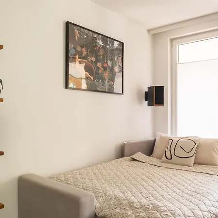 Oasis - Free Parking, Big Balcony, Private Park *